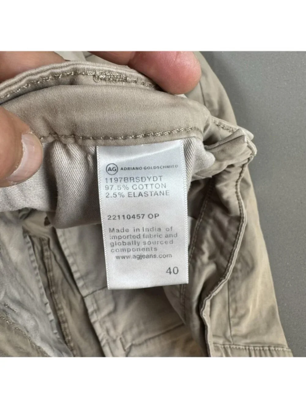 AG Adriano Goldschmied Shorts Mens Size 40 Beige Wanderer Slim Chino 10 Inseam